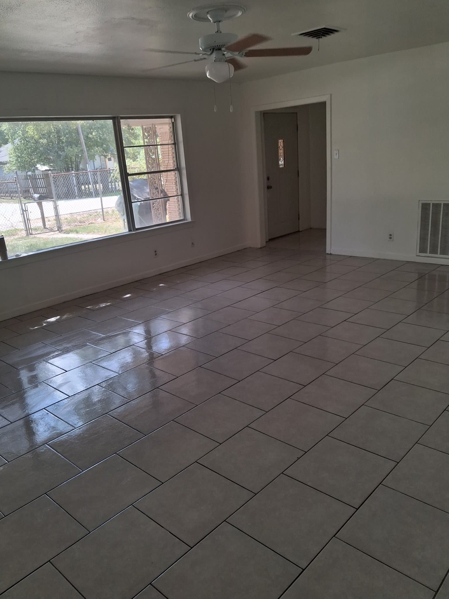 Conroe House: 202 Avenue J