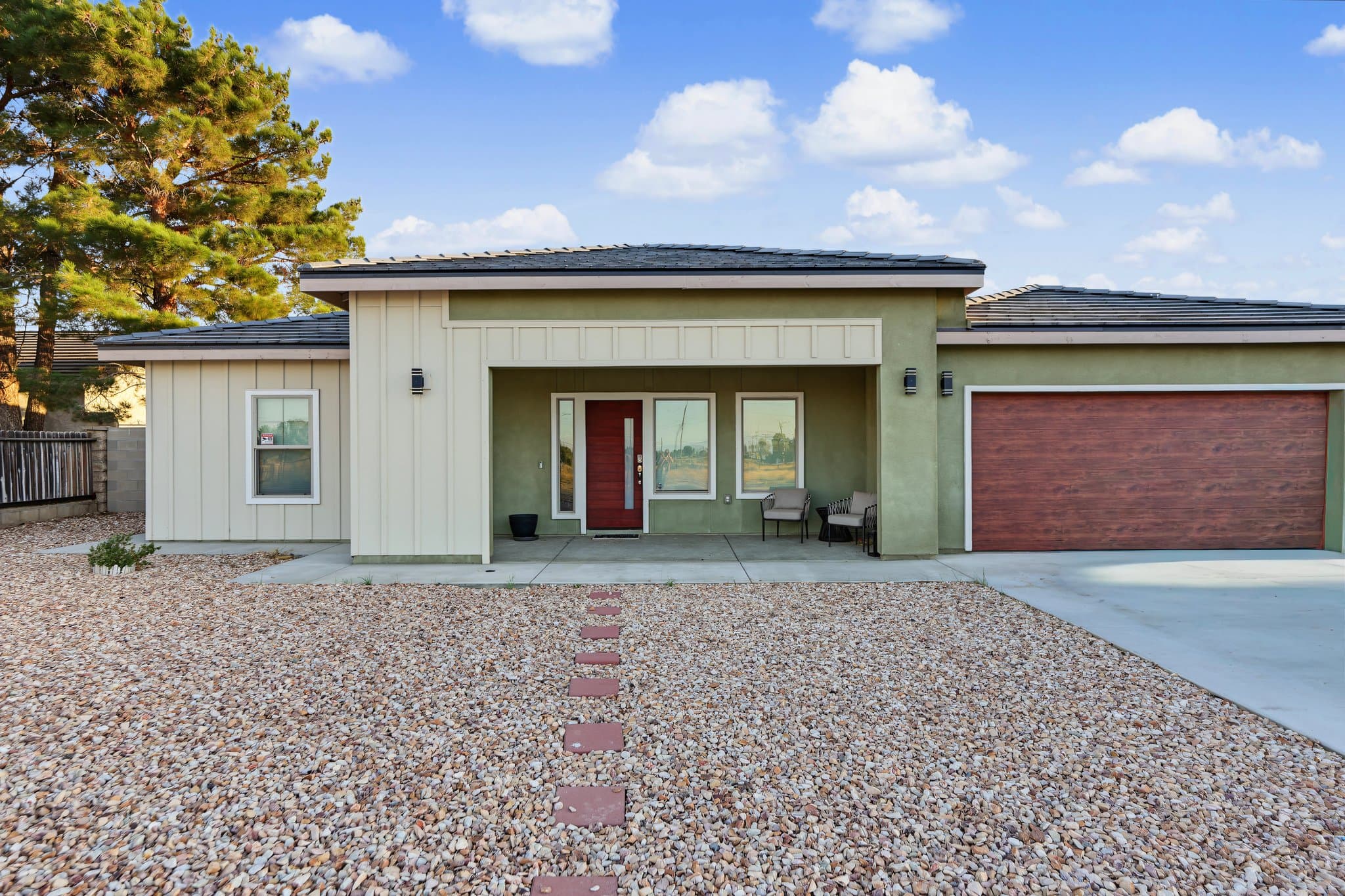 Quartz Hill House: 4858 W Avenue L-2