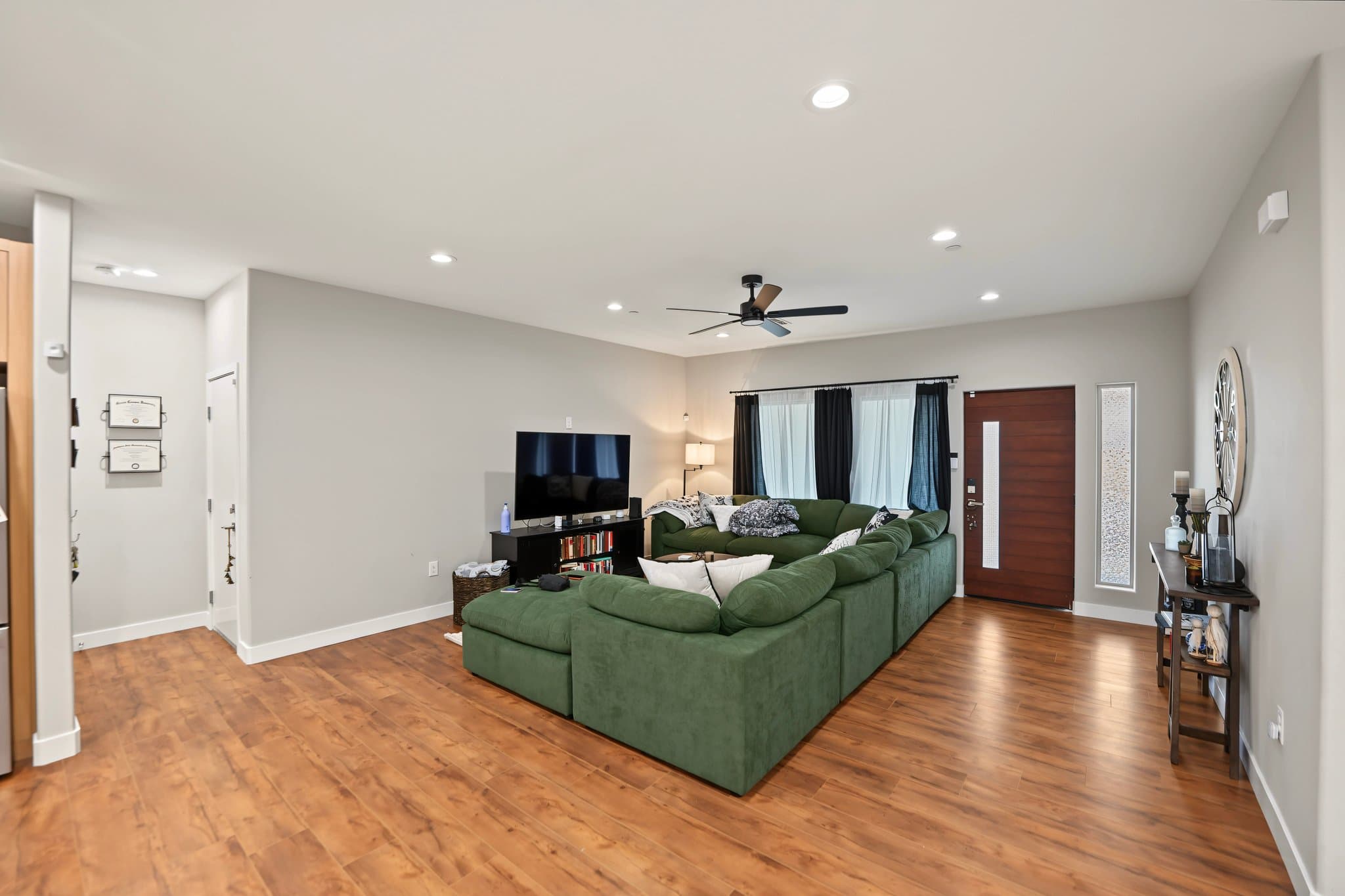 Lancaster House: 4858 W Avenue L2