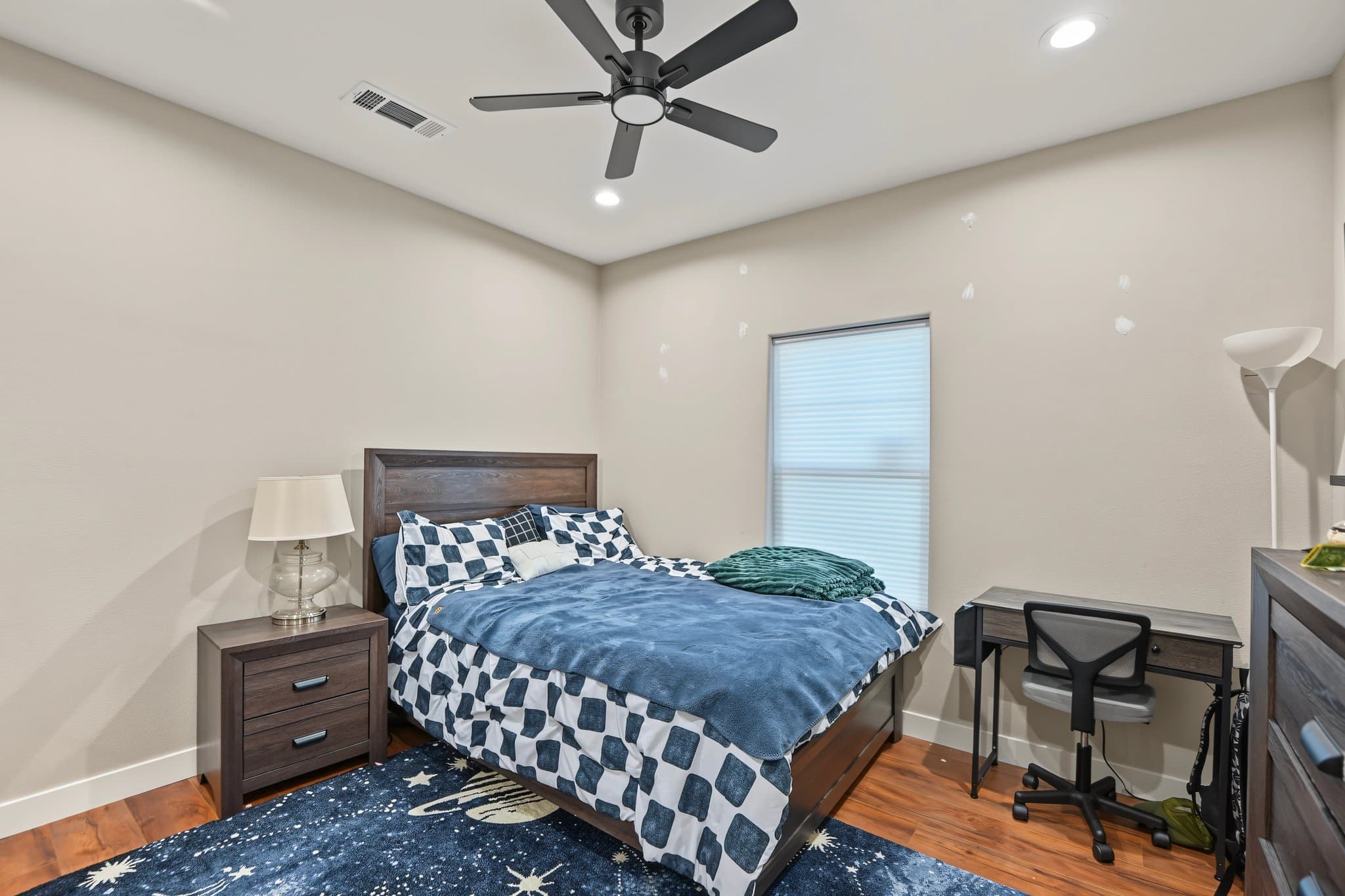 Quartz Hill House: 4858 W Avenue L-2