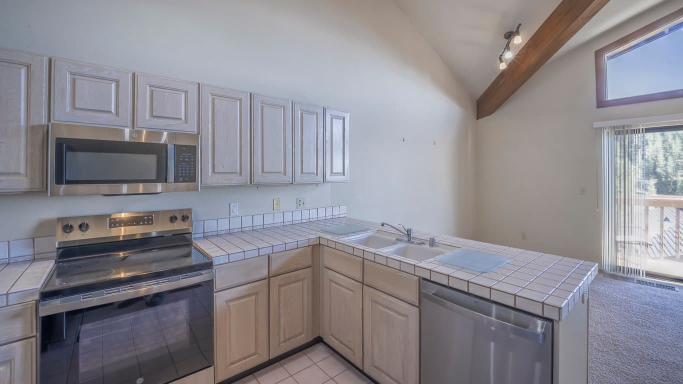 Incline Village Townhome: 400 Fairview Blvd