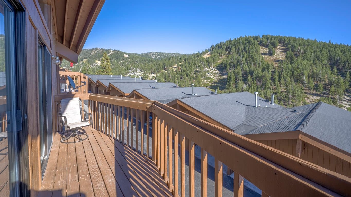 Incline Village Townhome: 400 Fairview Blvd