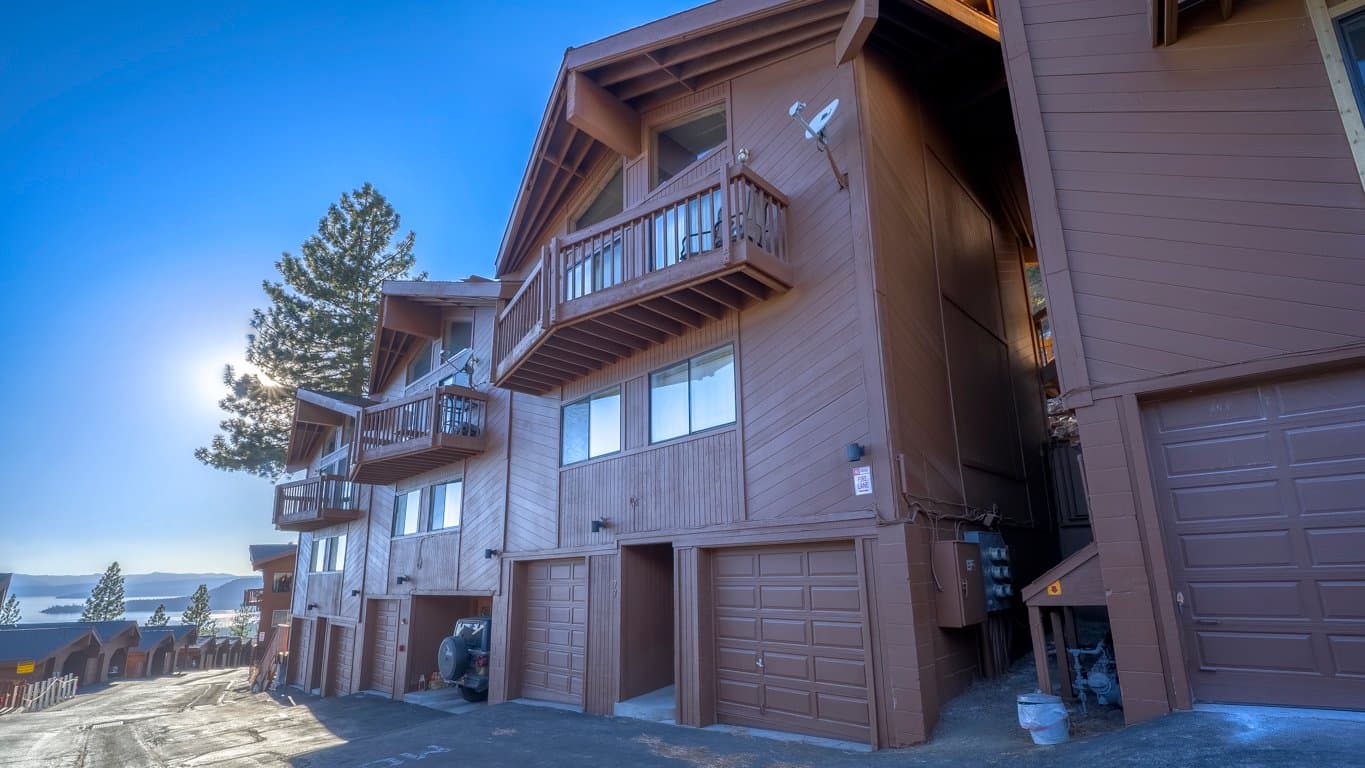 Incline Village Townhome: 400 Fairview Blvd