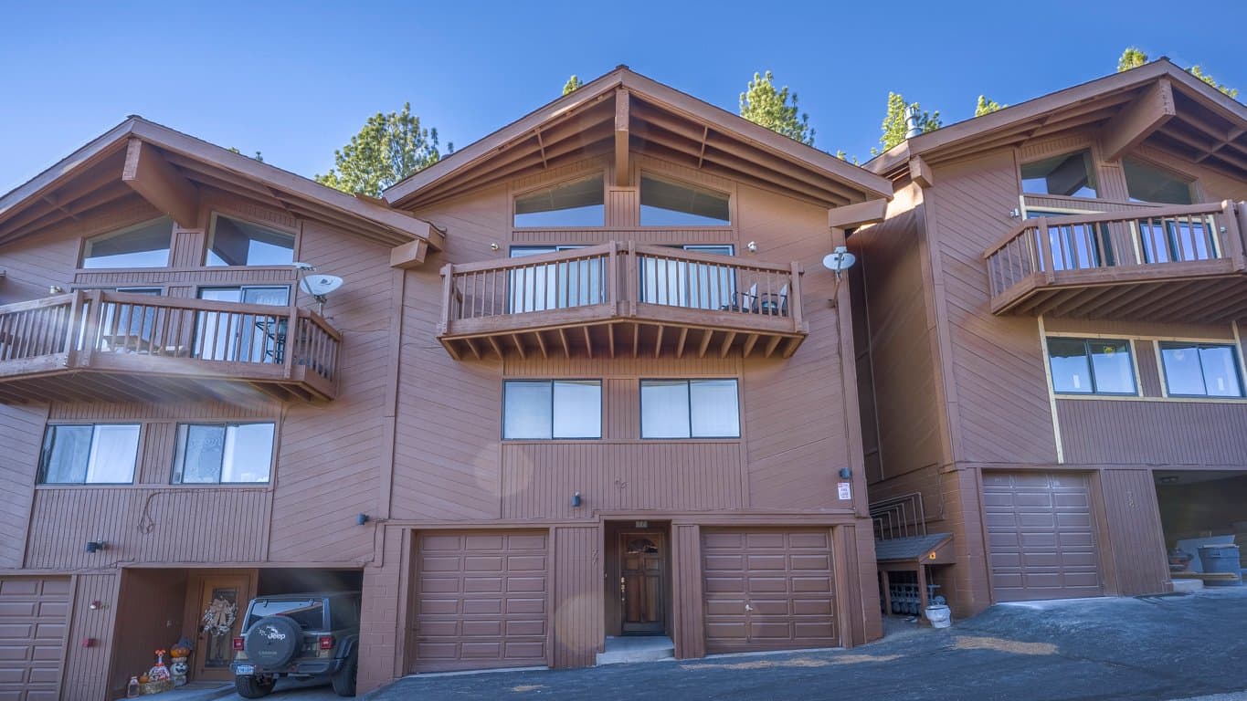 Incline Village Townhome: 400 Fairview Blvd