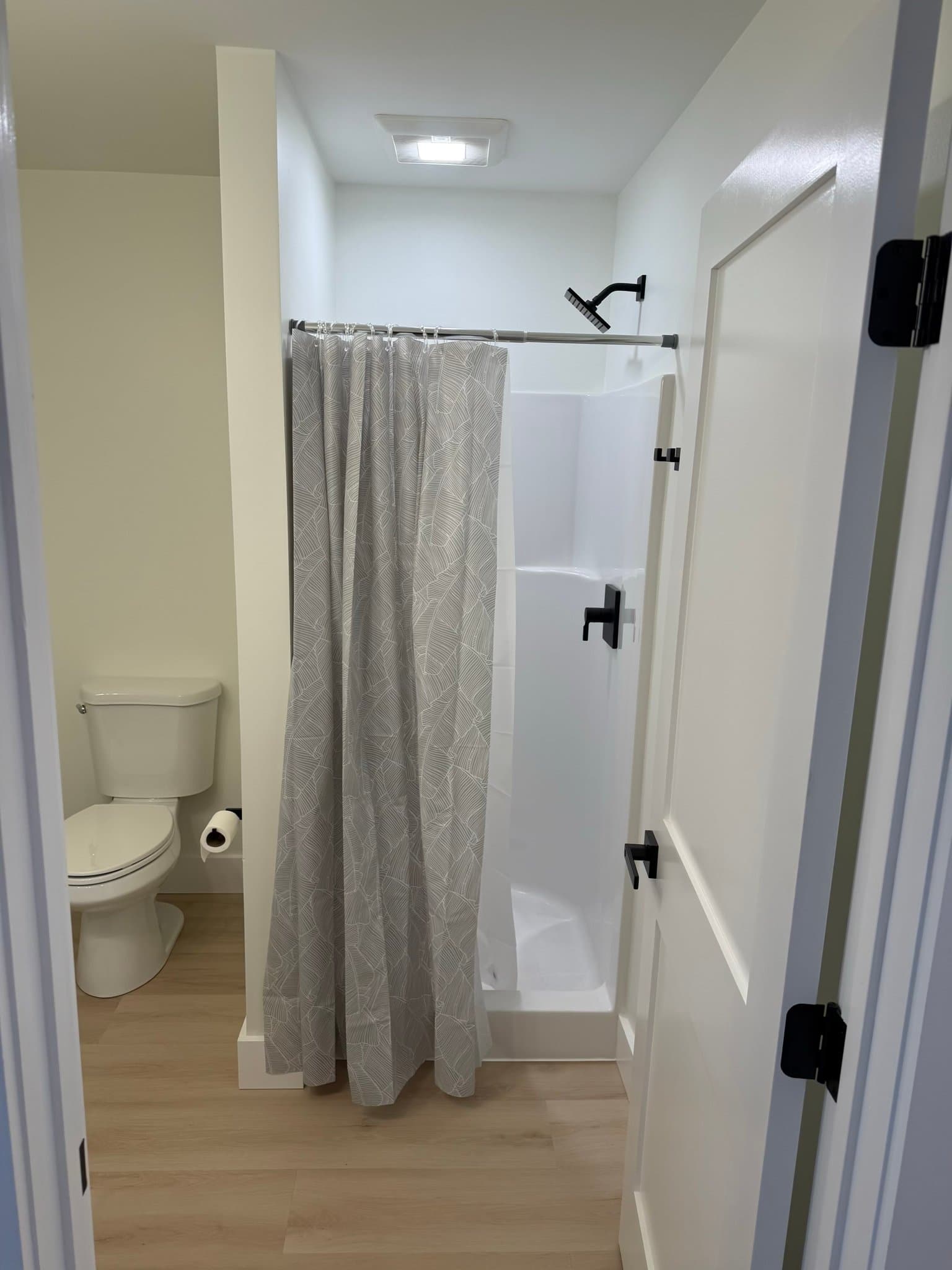 Winooski Single Room: 265 east allen street