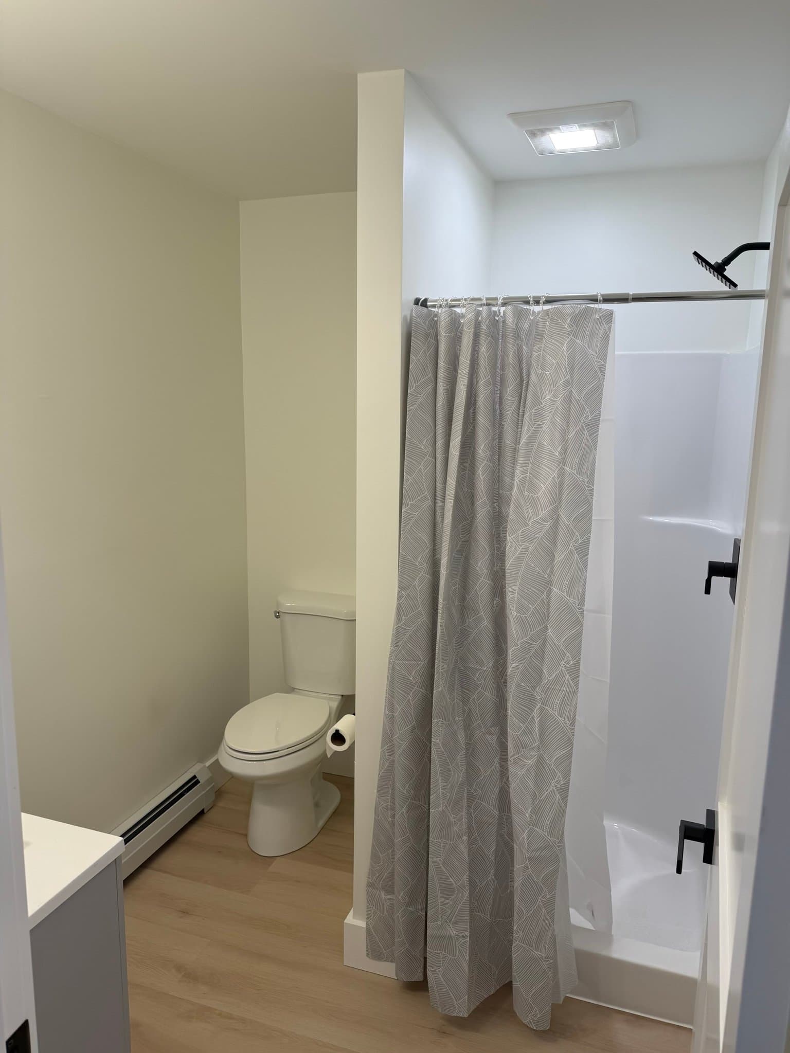 Winooski Single Room: 265 east allen street