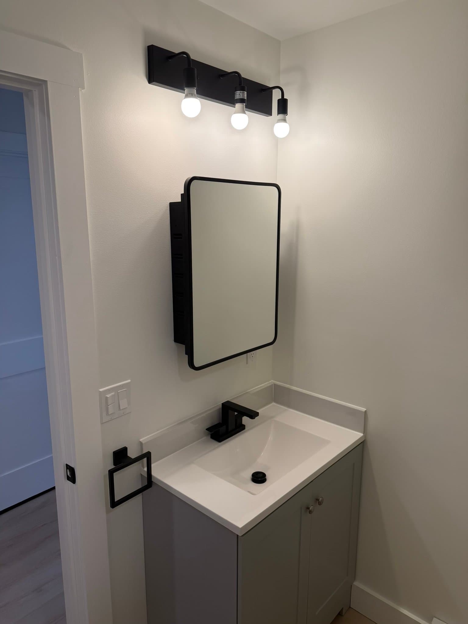 Winooski Single Room: 265 east allen street