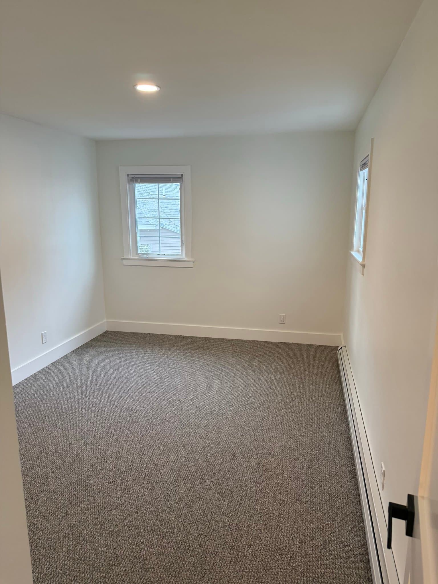 Winooski Single Room: 265 east allen street