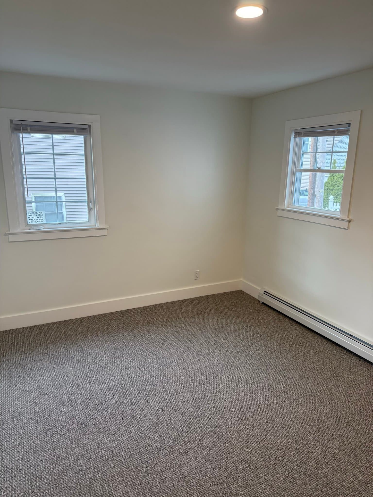 Winooski Single Room: 265 east allen street