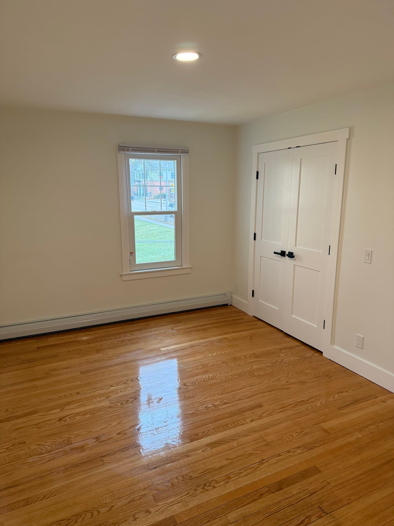 Winooski Single Room: 265 east allen street