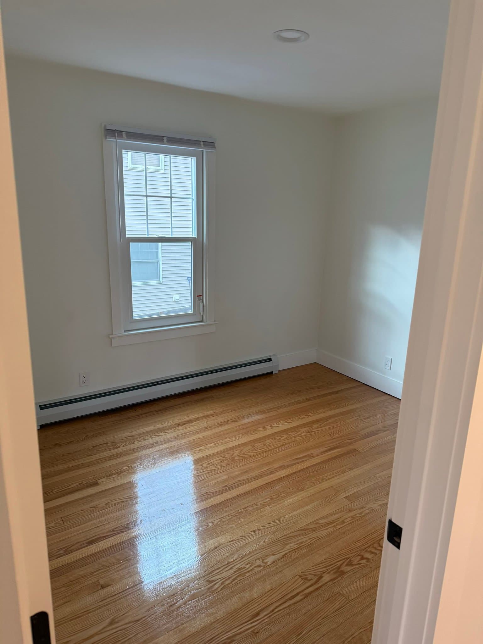 Winooski Single Room: 265 east allen street