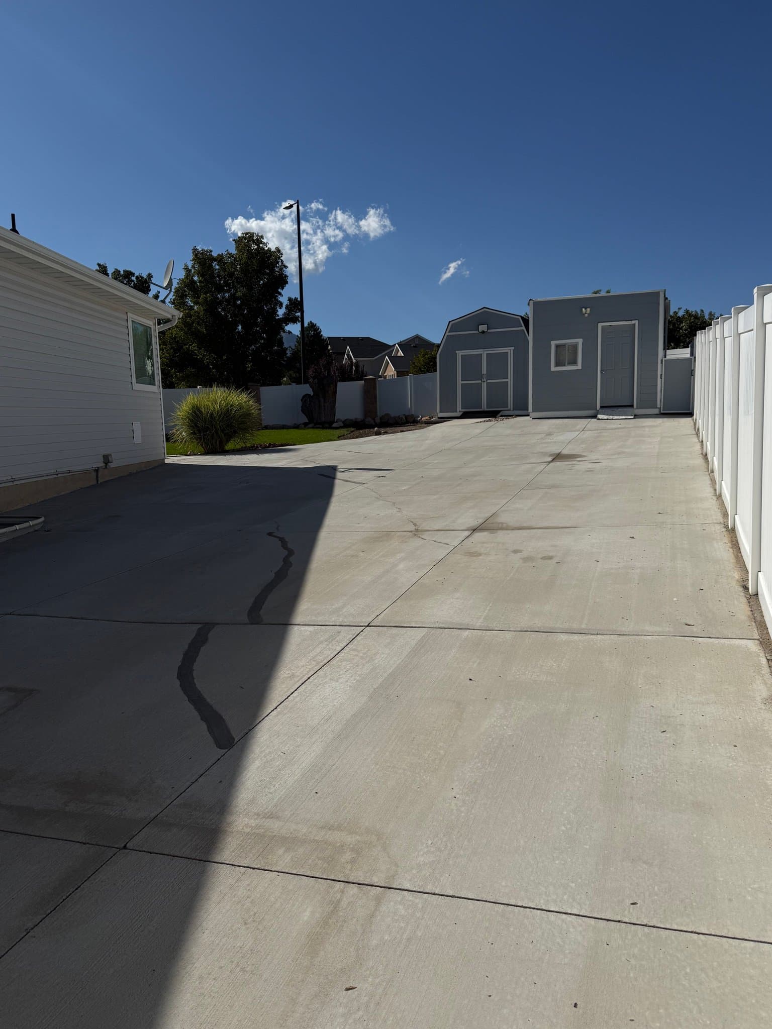 WEST JORDAN House: 8374 S 6465 W