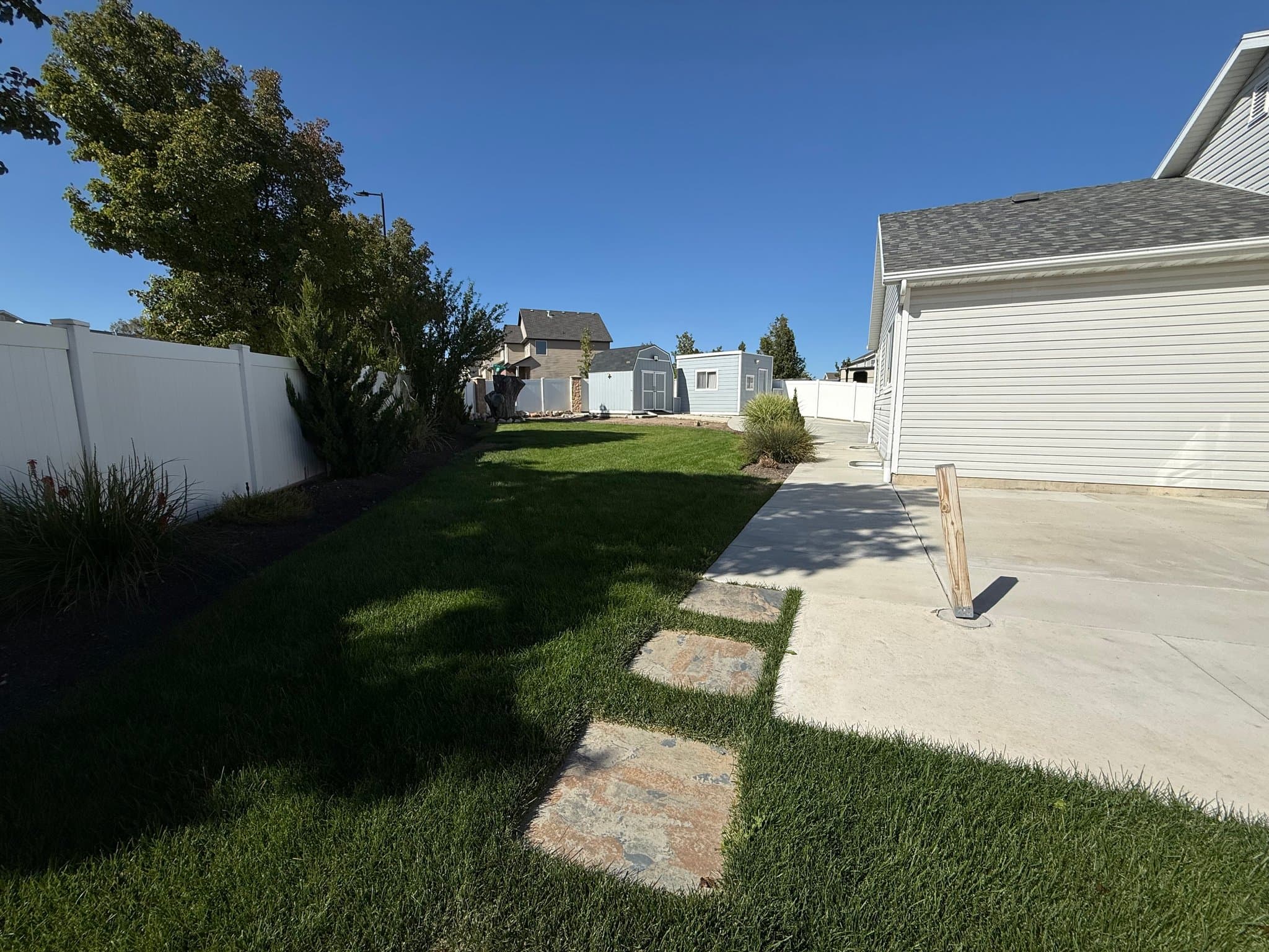 WEST JORDAN House: 8374 S 6465 W