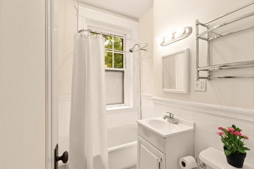 Cambridge Condo: 5 Crawford St