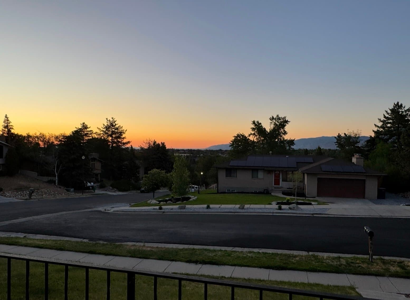 Sandy House: 2176 E Aspenwood Way