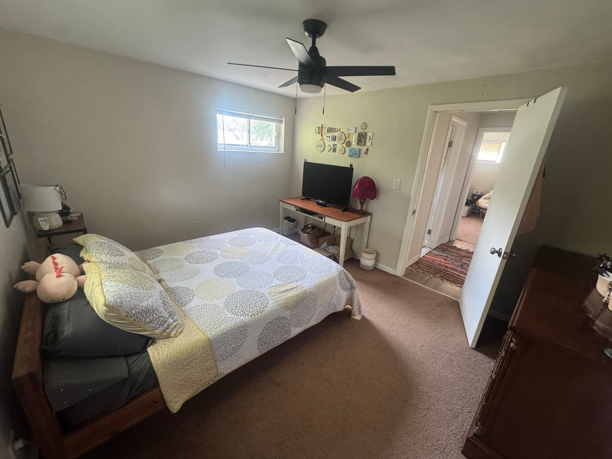 Hamburg Single Room: 335 Buffalo Street