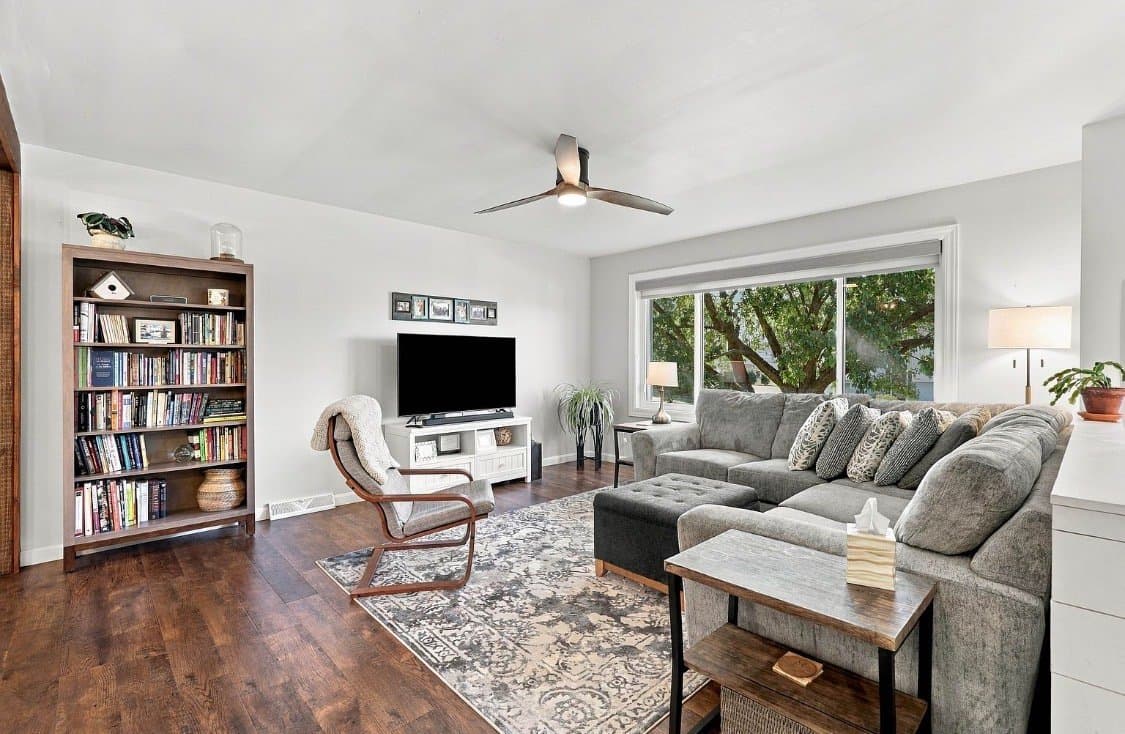 Lancaster House: 425 Nottingham Ave