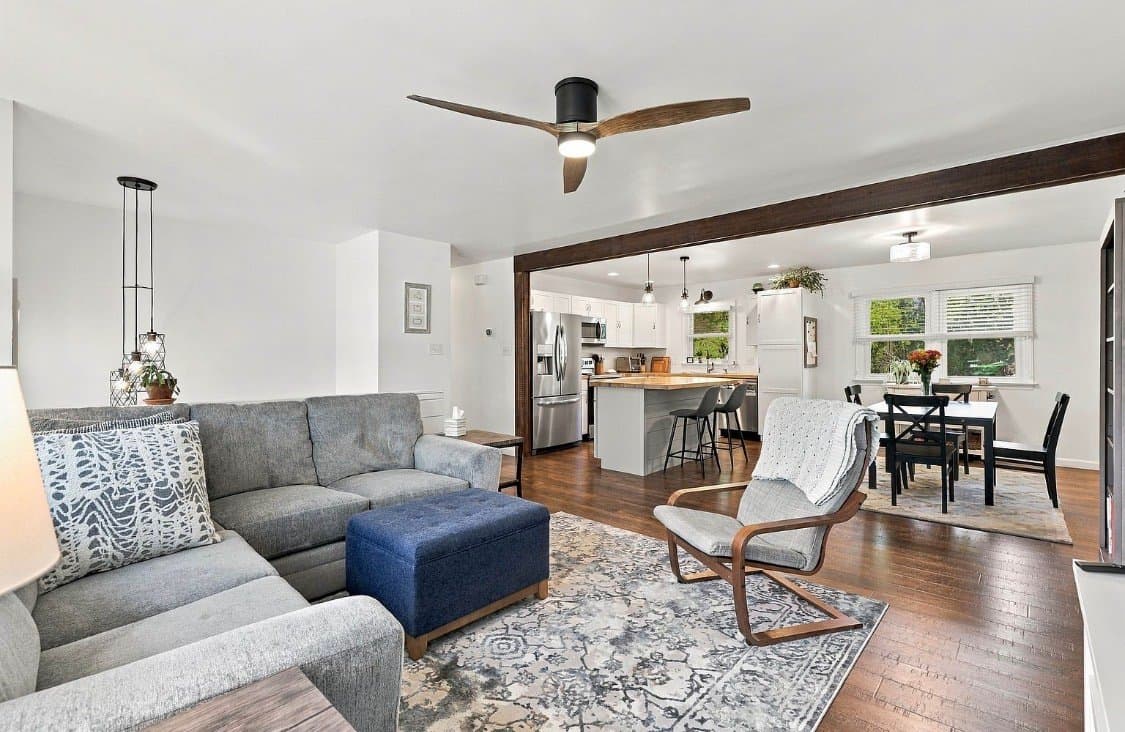 Lancaster House: 425 Nottingham Ave