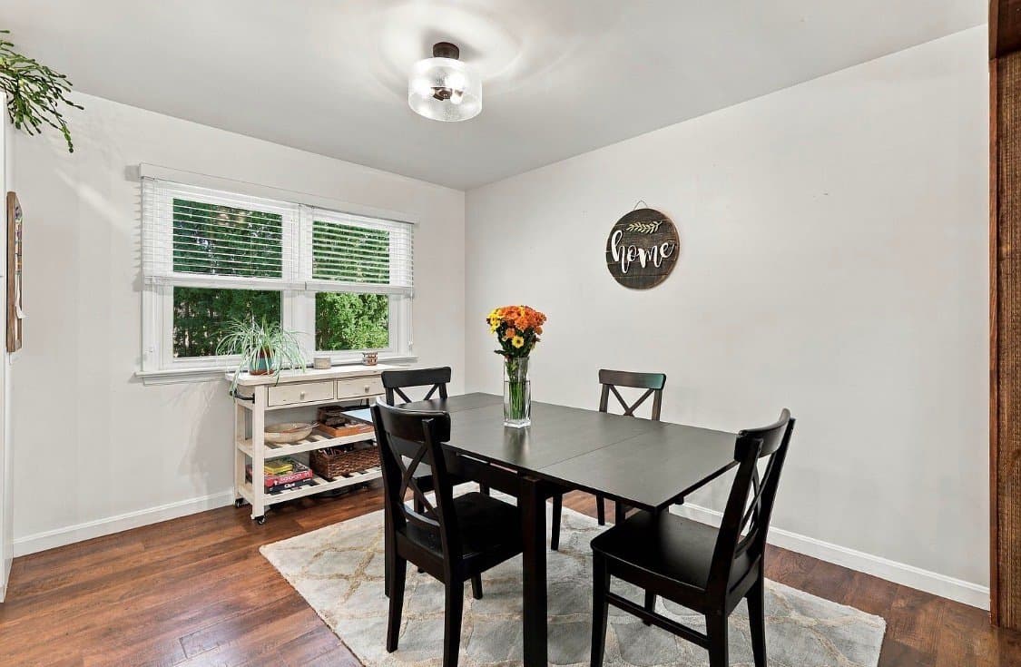 Lancaster House: 425 Nottingham Ave