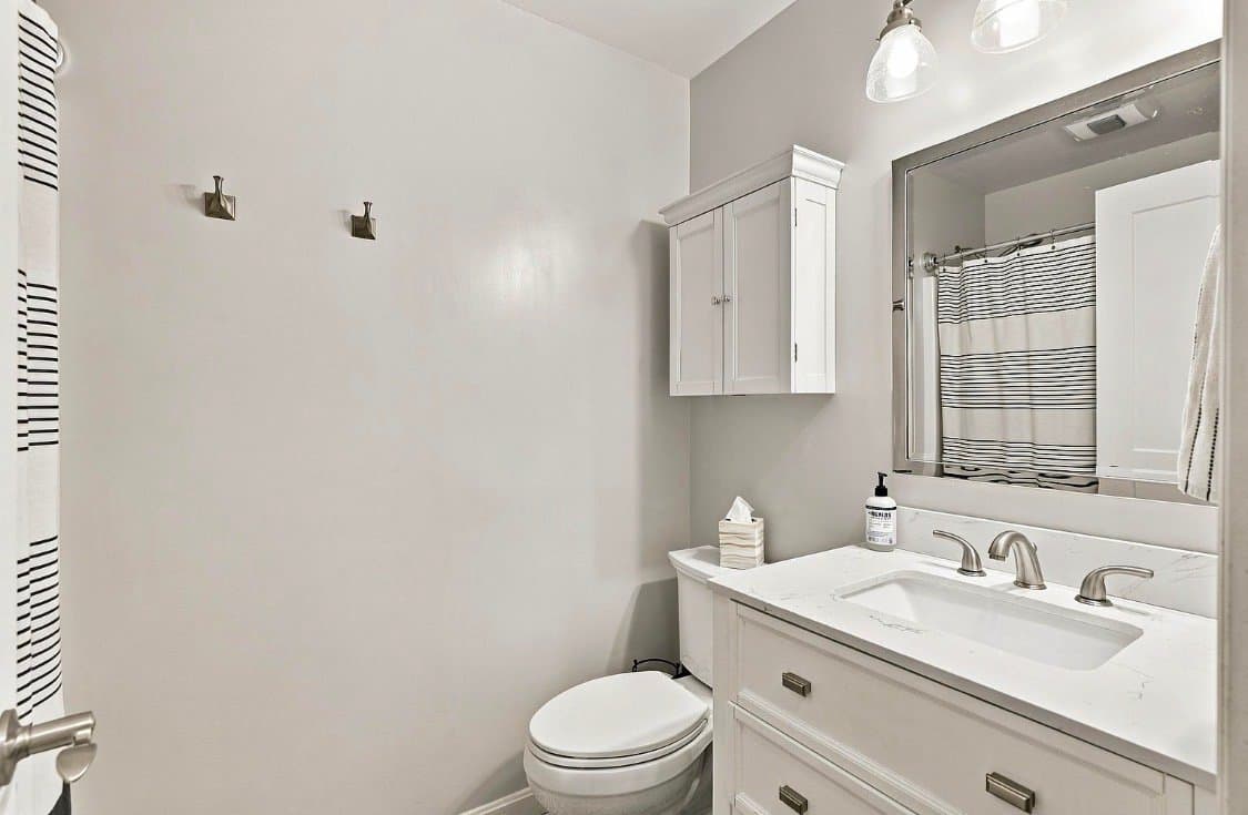 Lancaster House: 425 Nottingham Ave