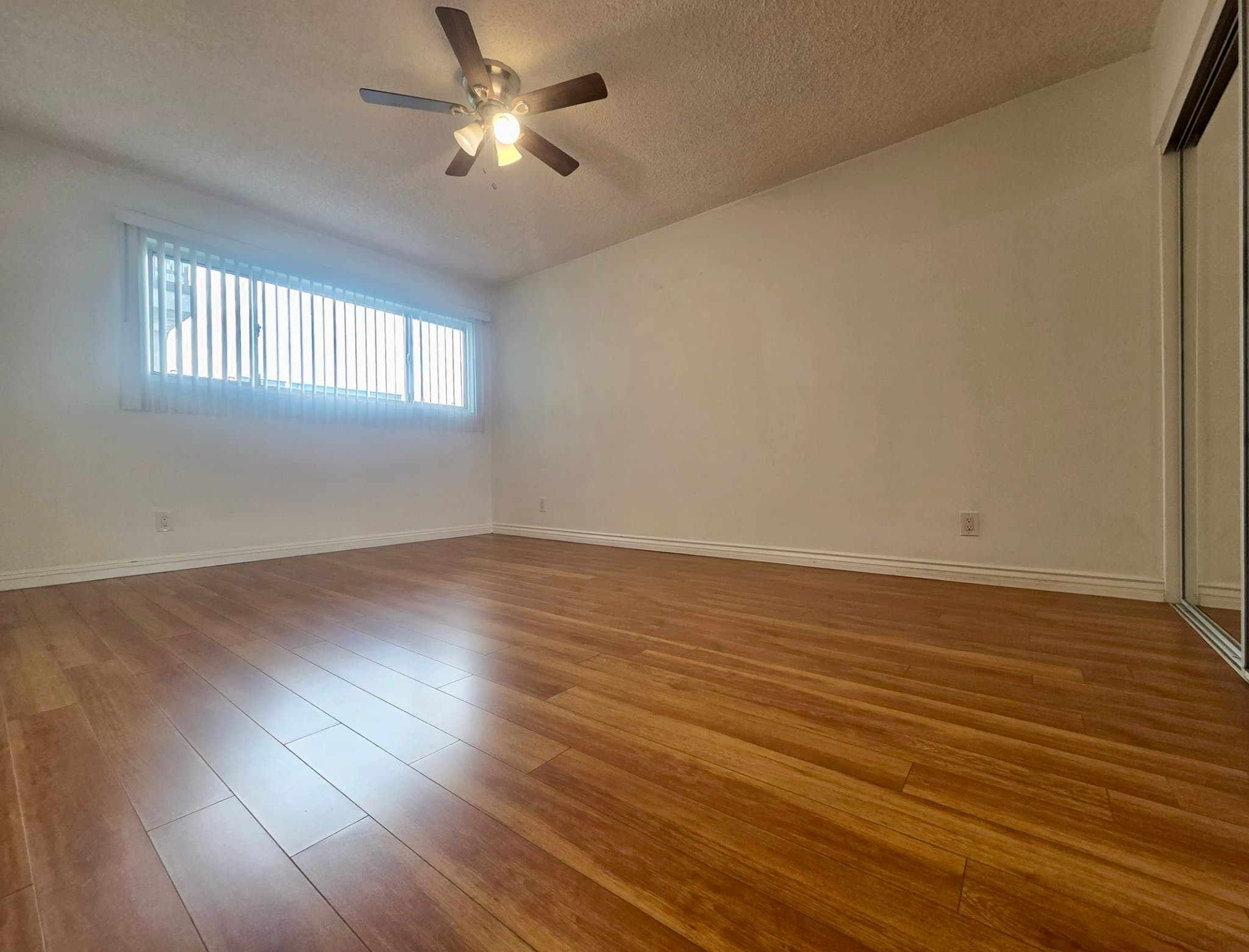 LOS ANGELES Condo: 10925 PALMS BLVD