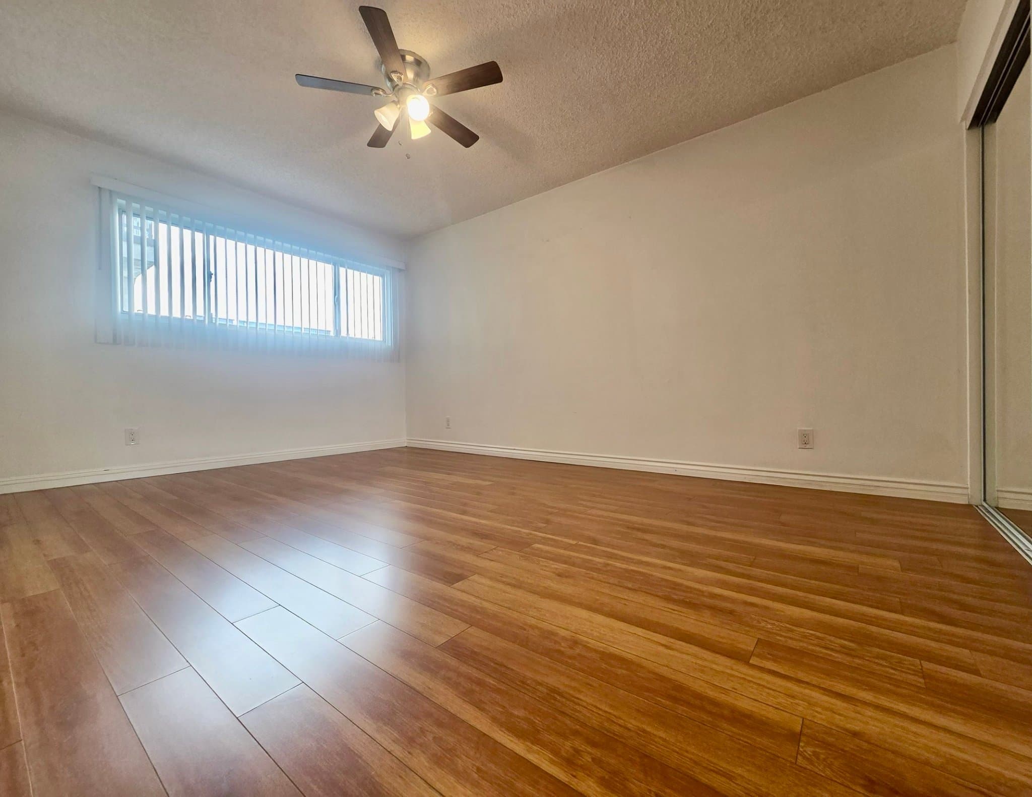LOS ANGELES Condo: 10925 PALMS BLVD