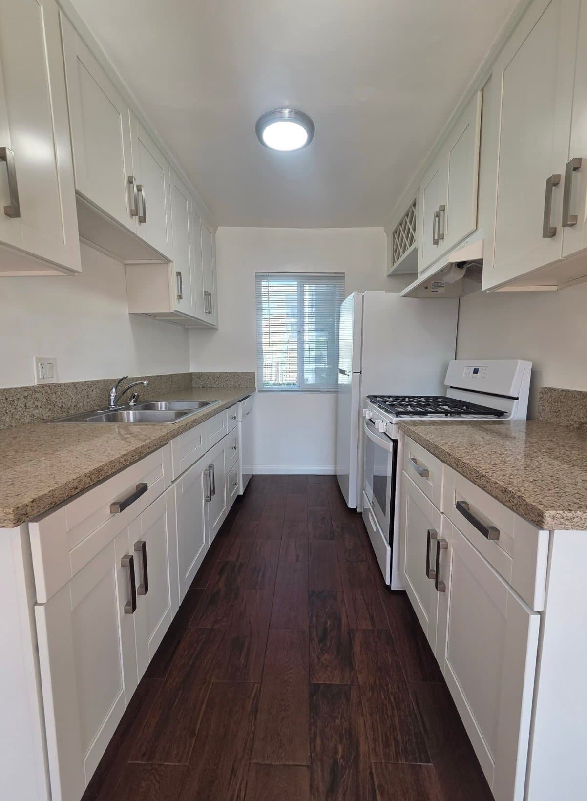 LOS ANGELES Condo: 10925 PALMS BLVD
