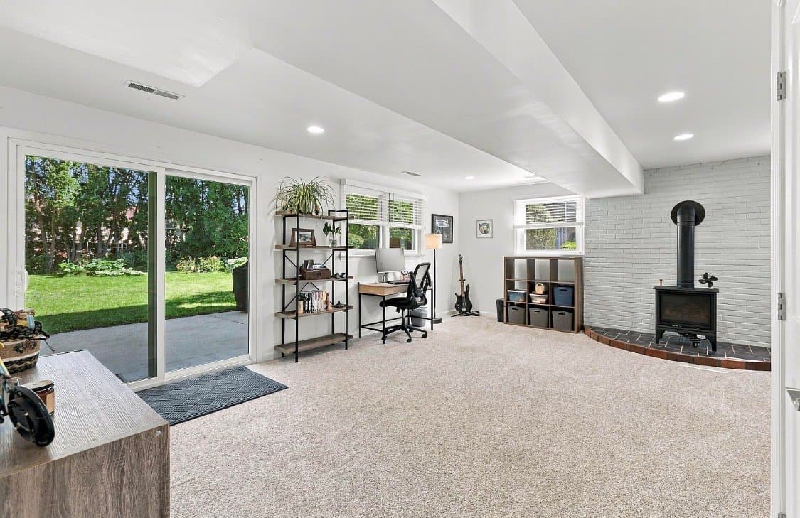 Lancaster House: 425 Nottingham Ave