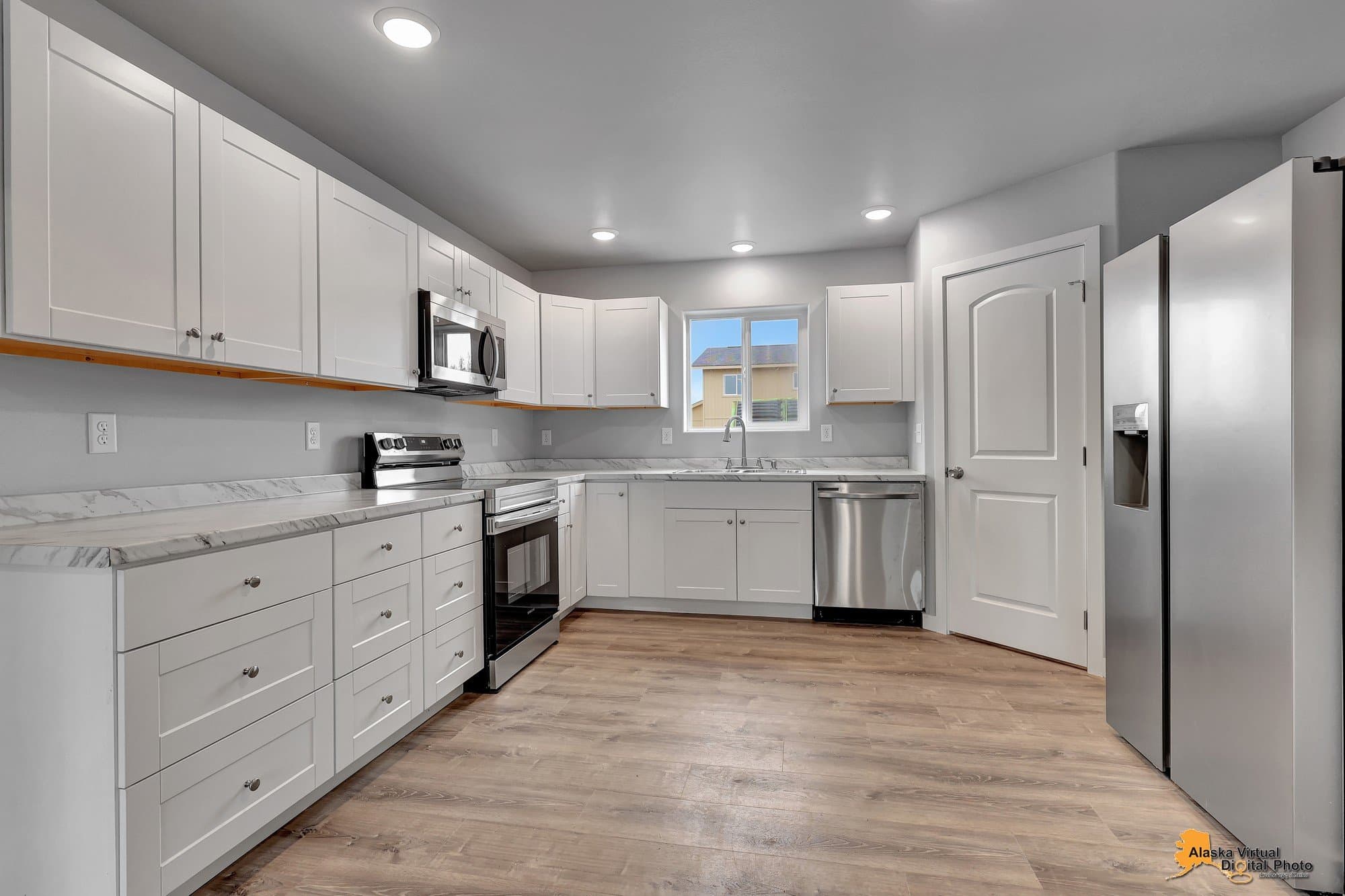 Big Lake Townhome: 4712 S Kenaka Bena Loop