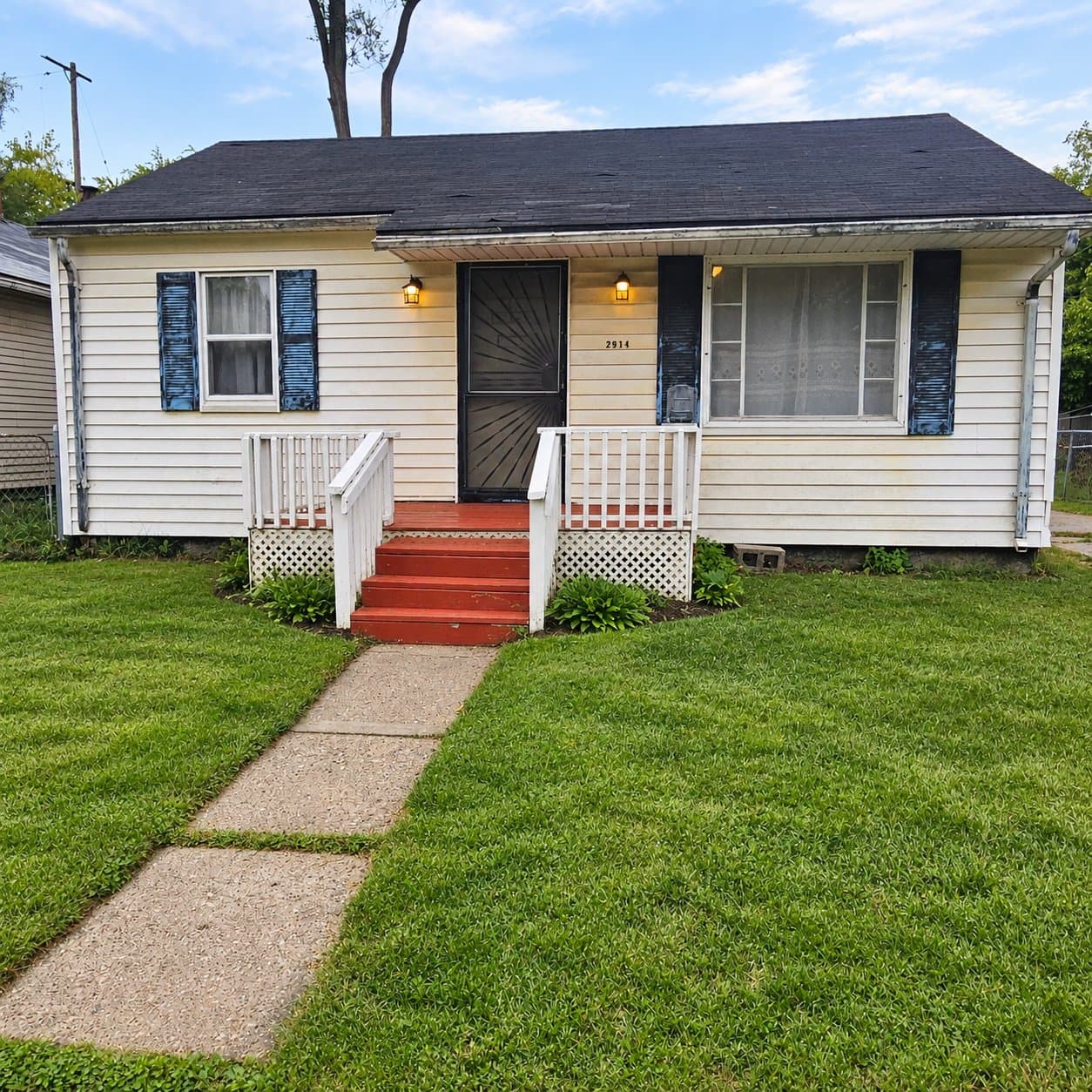 Flint House: 2914 Leith St