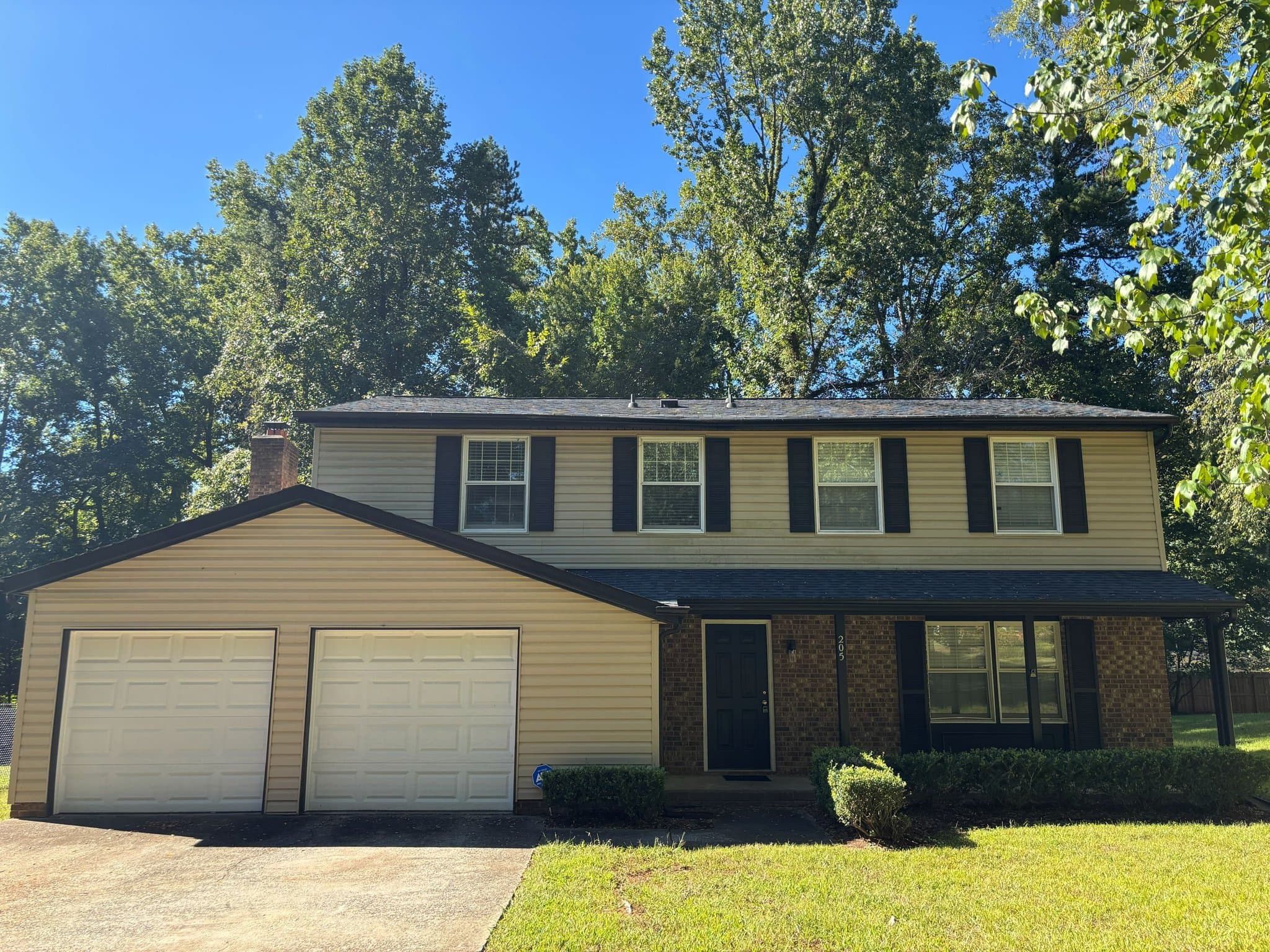 Charlotte House: 205 Regency Dr