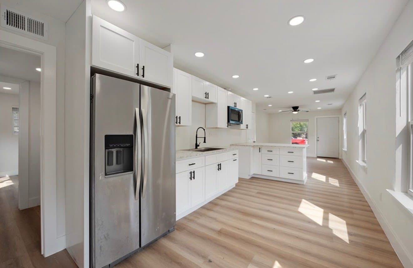 Fort Worth House: 1840 Portland Ave