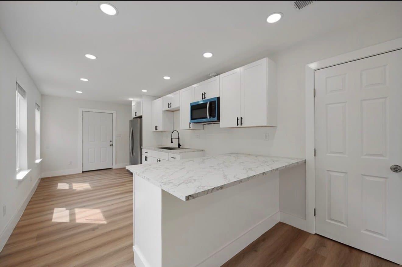 Fort Worth House: 1840 Portland Ave