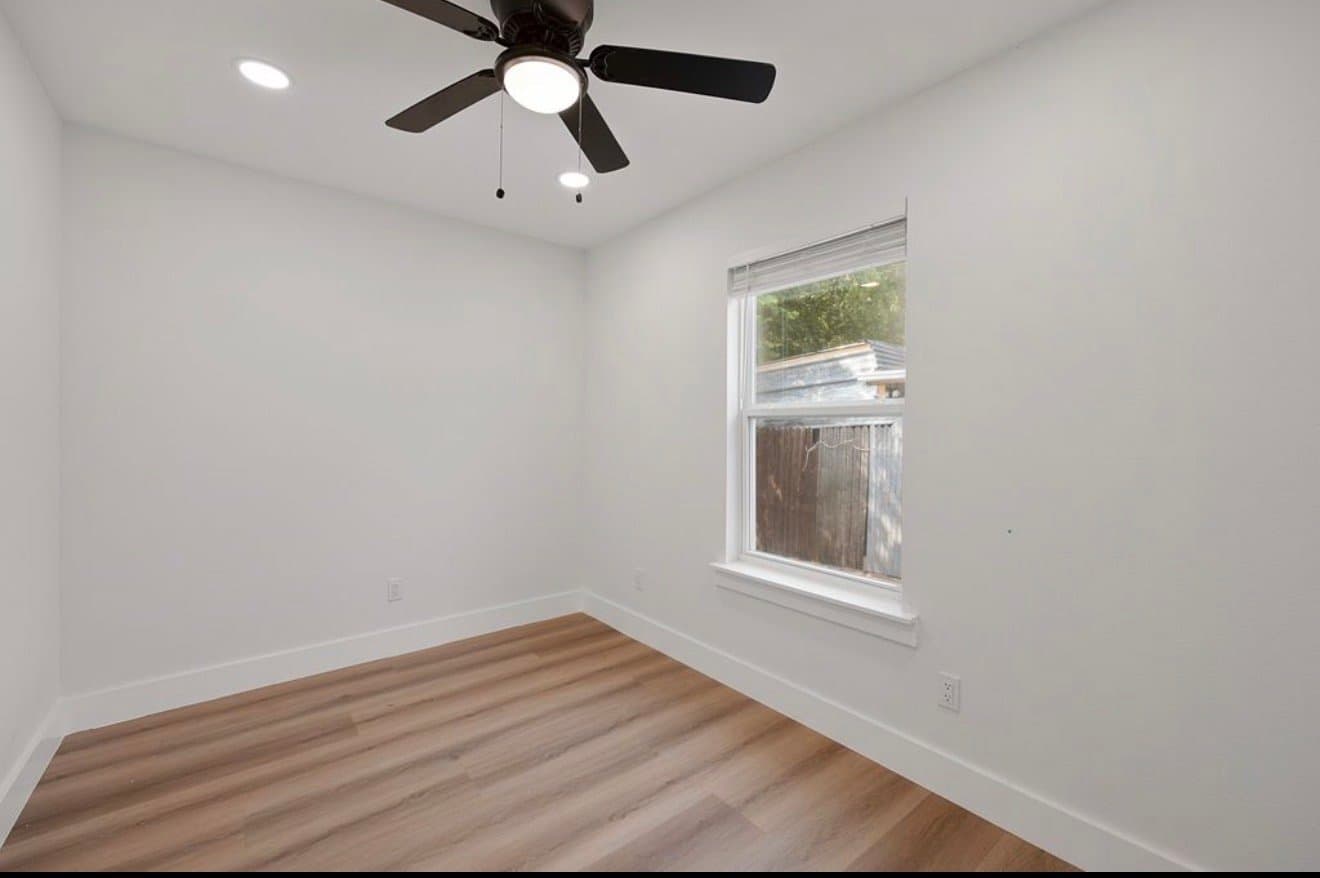 Fort Worth House: 1840 Portland Ave