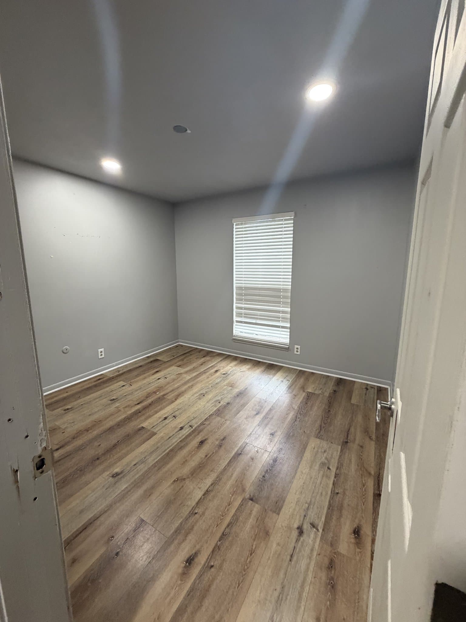 salina Apartment: 821 E Wayne Ave Apt#24