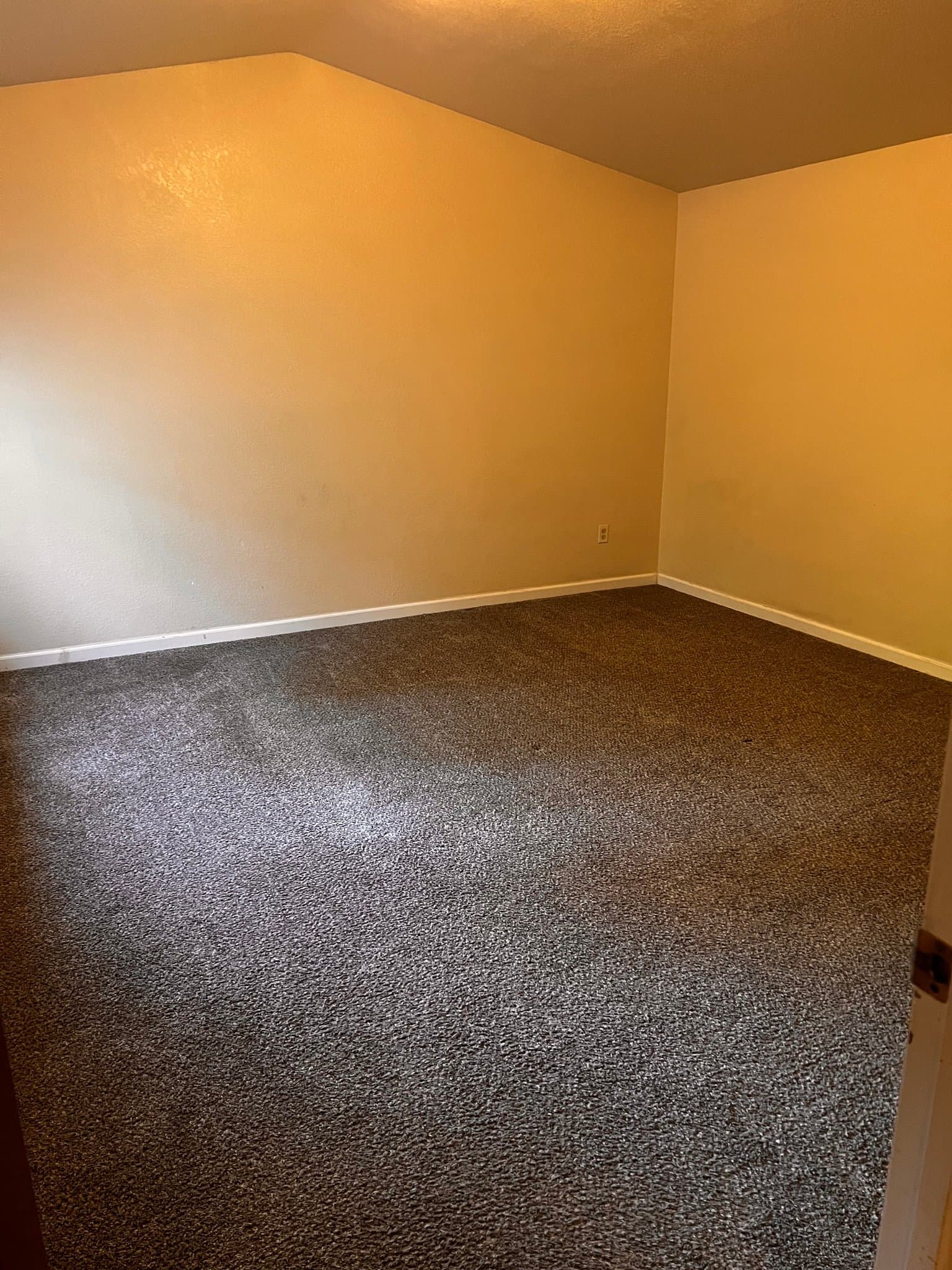 Everett House: 12417 51st