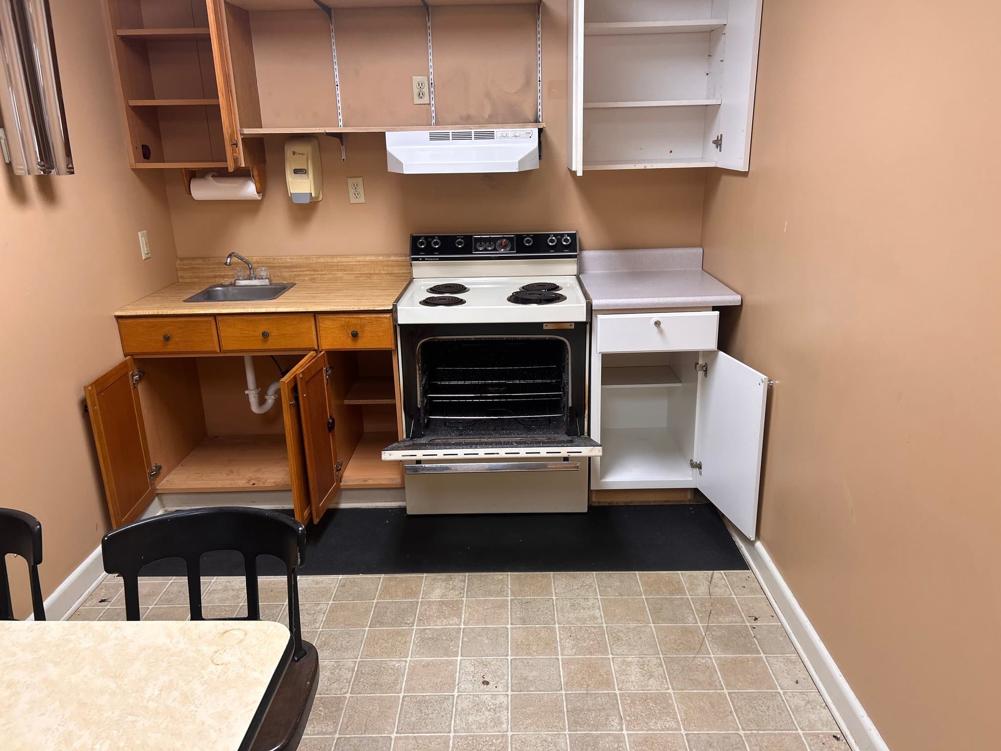 Glennville Other: 102 cloverdale rd