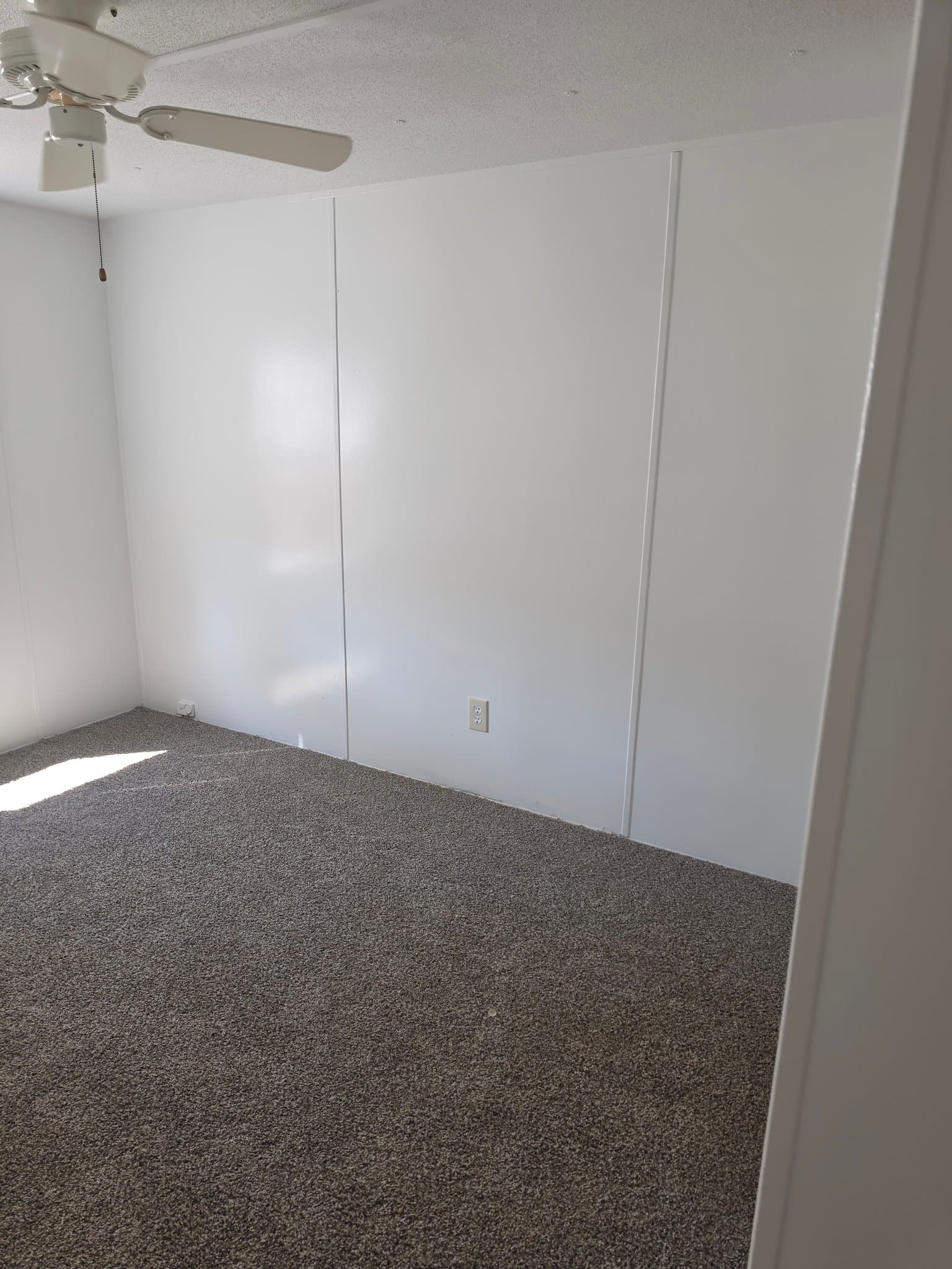 Ocala House: 901 NE 95th St
