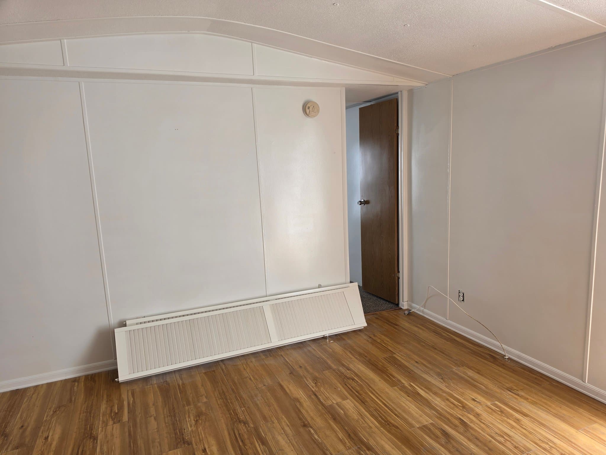 Ocala House: 901 NE 95th St