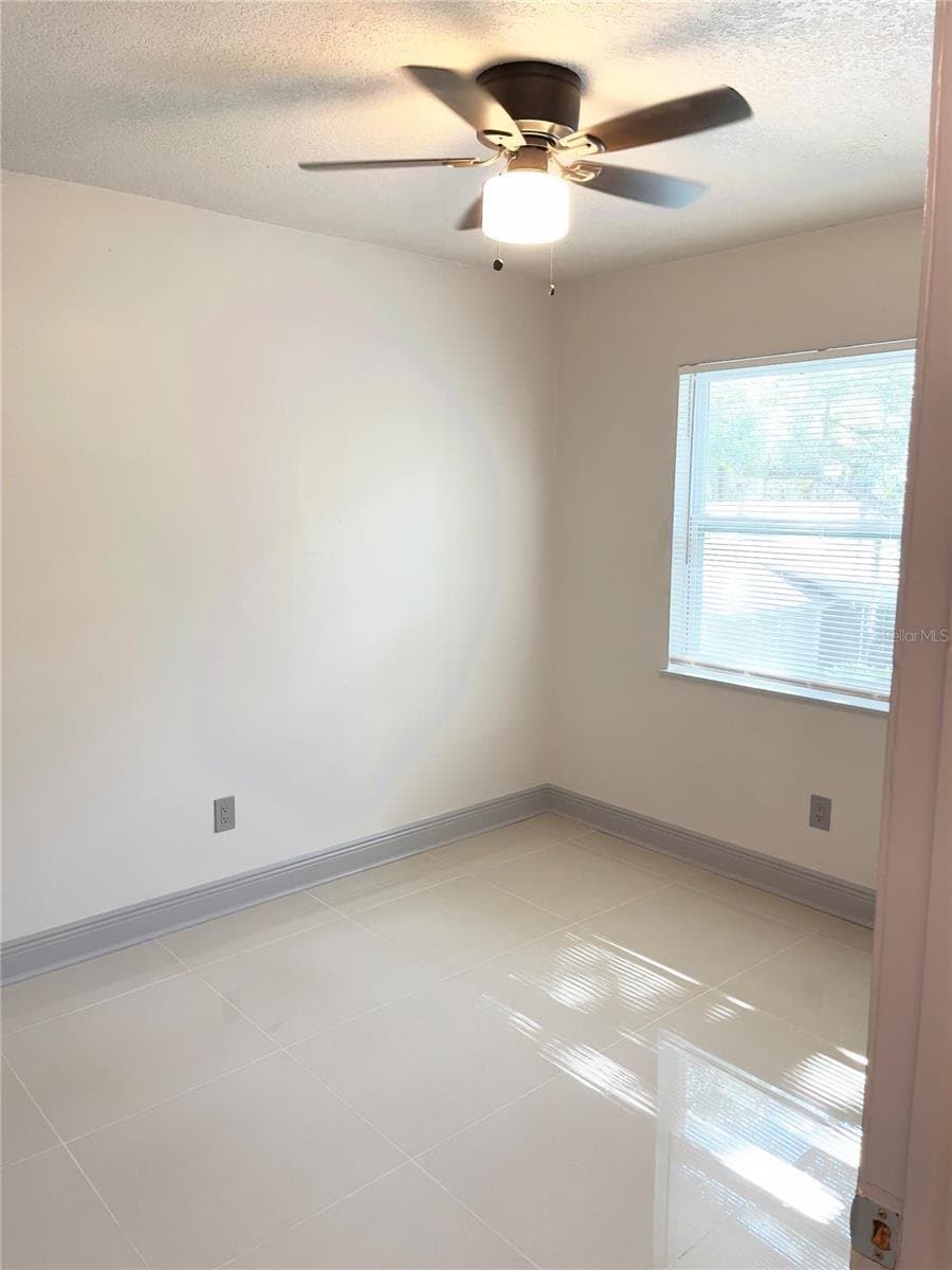 Tampa Apartment: 7919 Lakeshore Drive