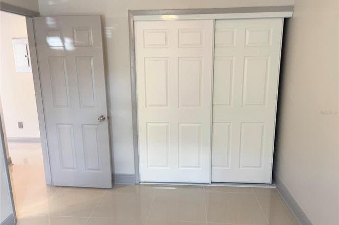 Tampa Apartment: 7919 Lakeshore Drive