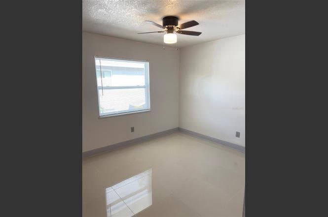 Tampa Apartment: 7919 Lakeshore Drive