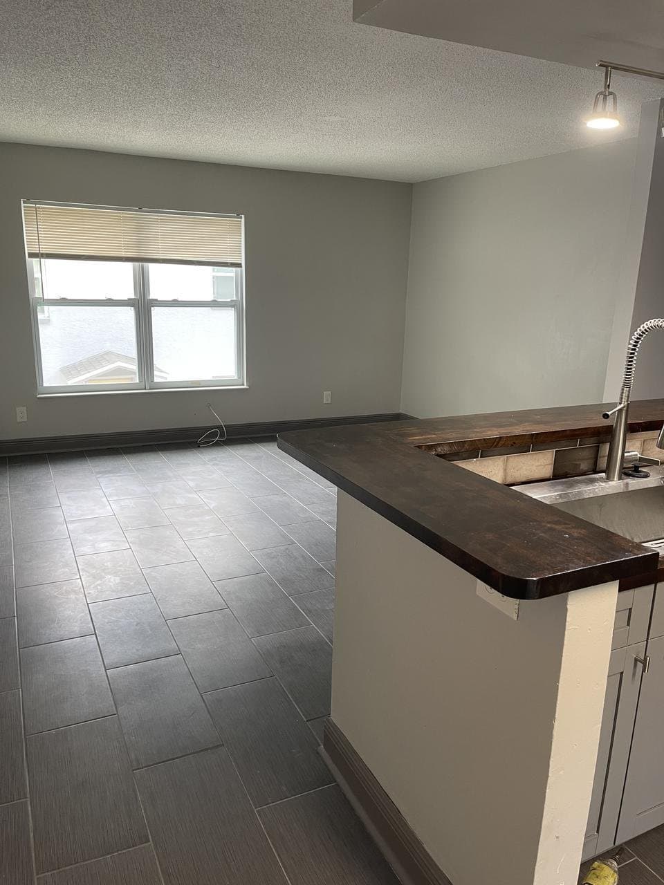 Tampa Apartment: 7919 Lakeshore Drive
