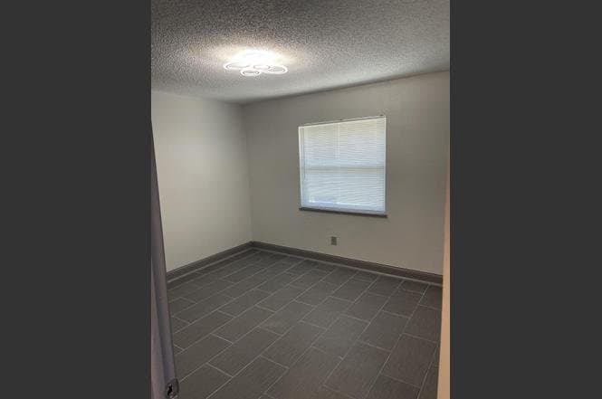 Tampa Apartment: 7919 Lakeshore Drive