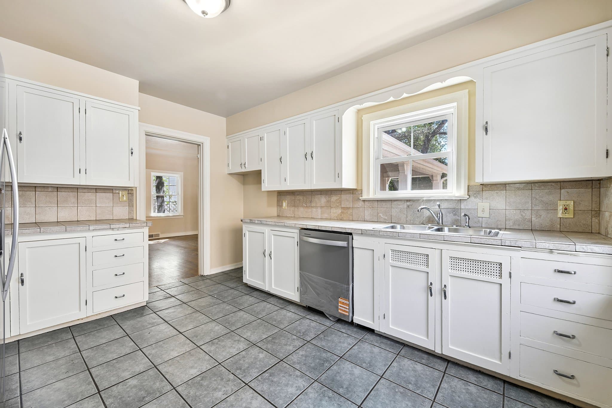 Colorado Springs House: 1030 E Platte Ave