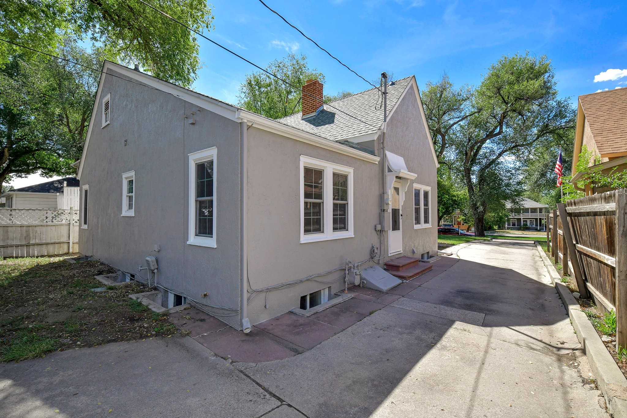 Colorado Springs House: 1030 E Platte Ave