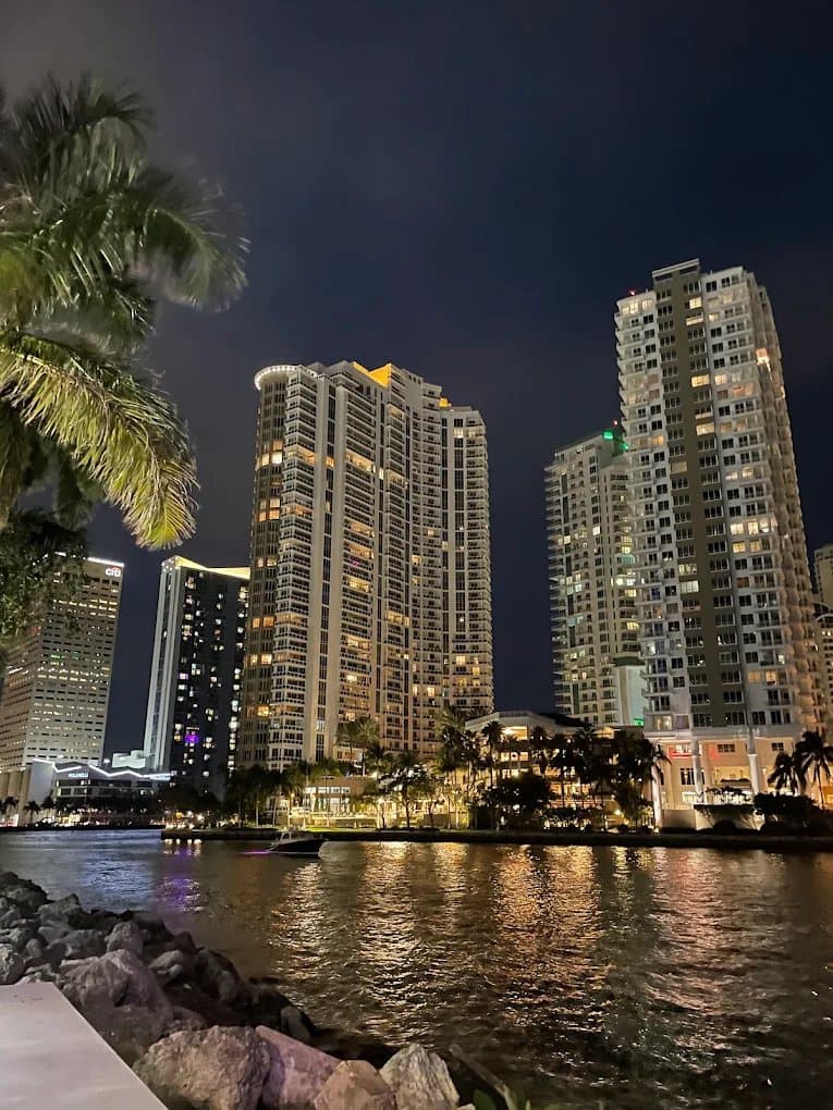 Miami Condo: 495 BRICKELL AVE