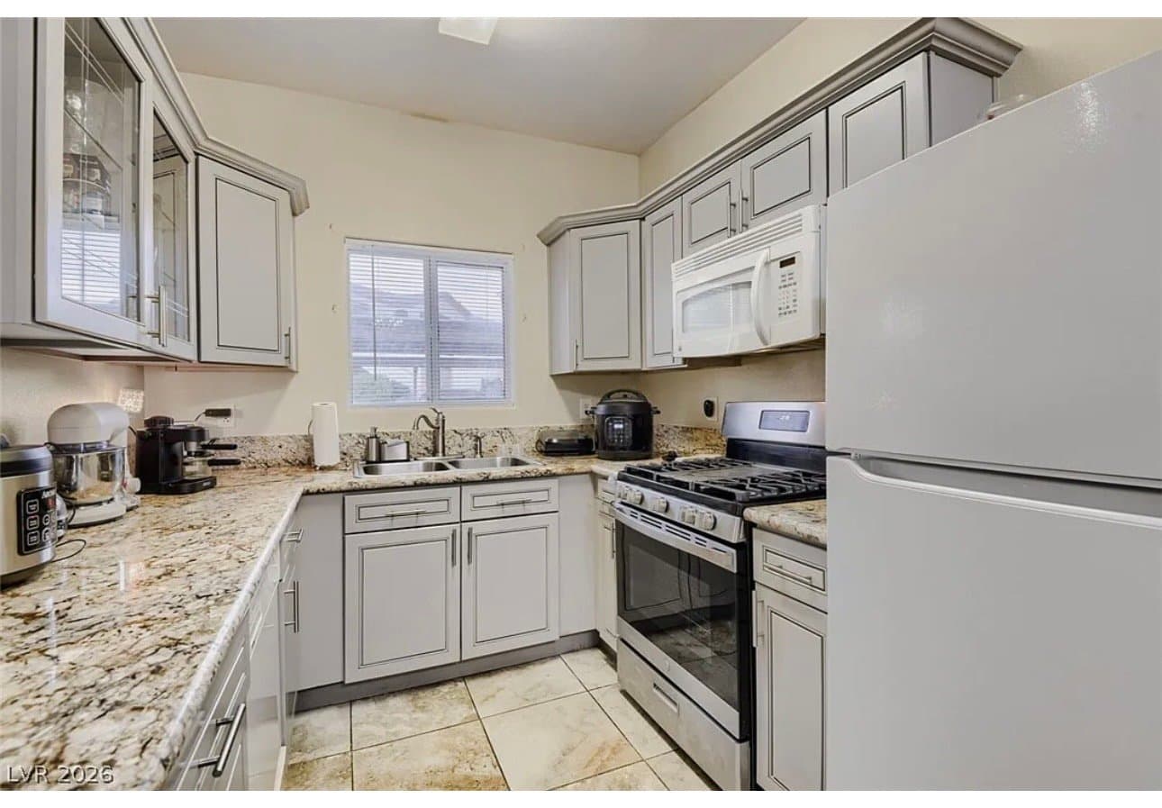Las Vegas Condo: 5650 E Sahara Ave