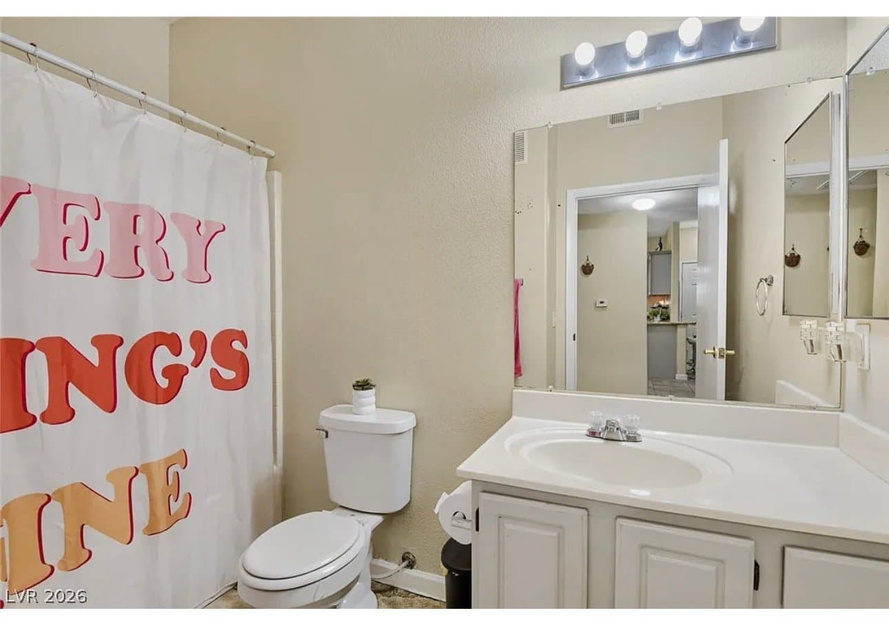 Las Vegas Condo: 5650 E Sahara Ave
