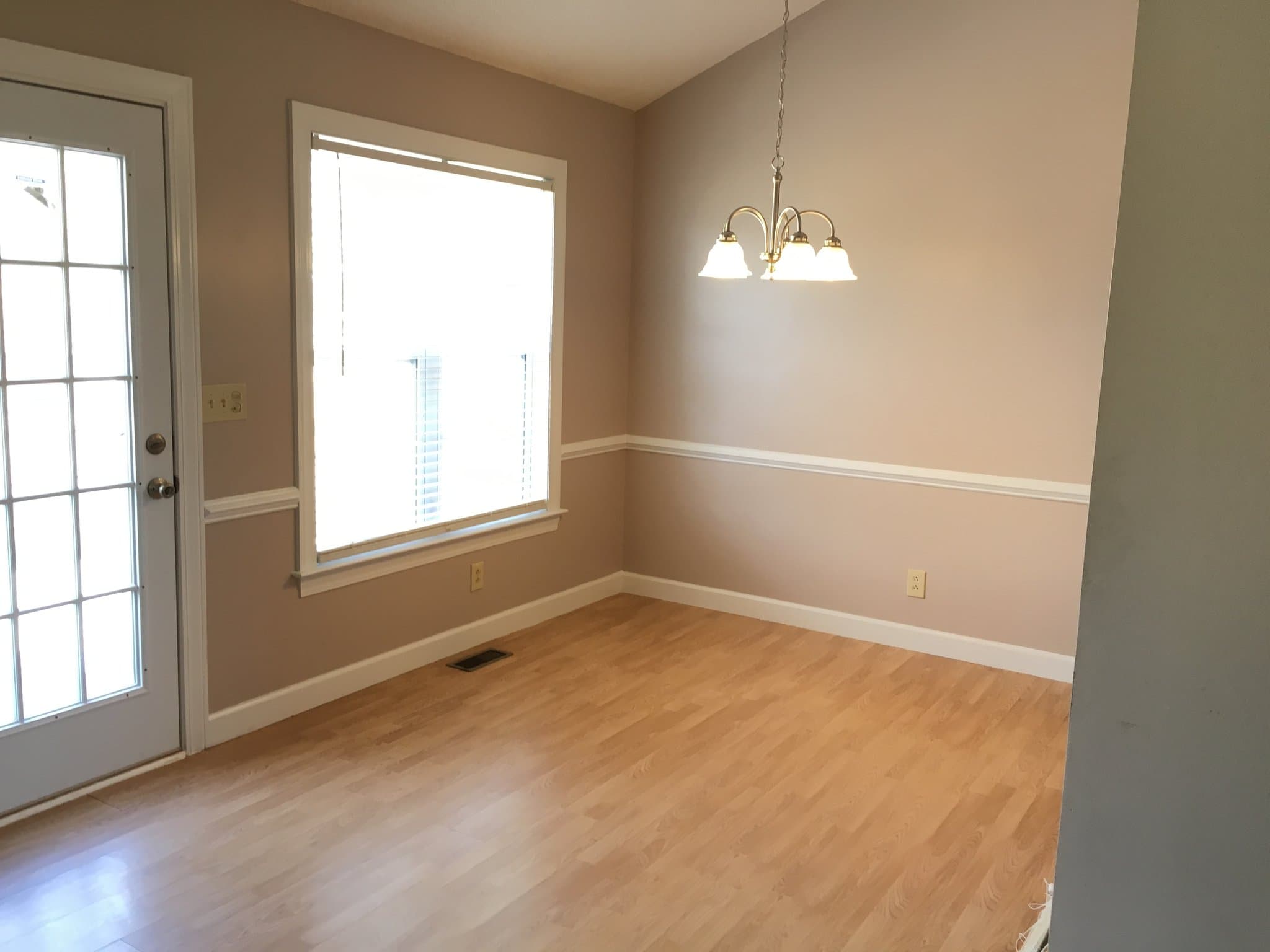 Greenville House: 948 Sheffield Dr